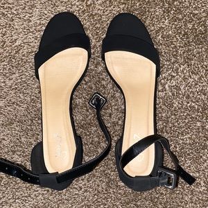 Womens y-not heels